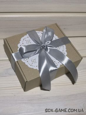 Коробка подарункова 160х140х60 №59 з декоративним оформленням