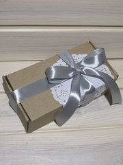 Коробка подарункова 195х100х60 №59 з декоративним оформленням