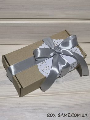 Коробка подарункова 195х100х60 №59 з декоративним оформленням